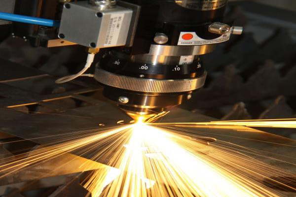 激光切割在鈑金加工中的應用特點及優(yōu)勢